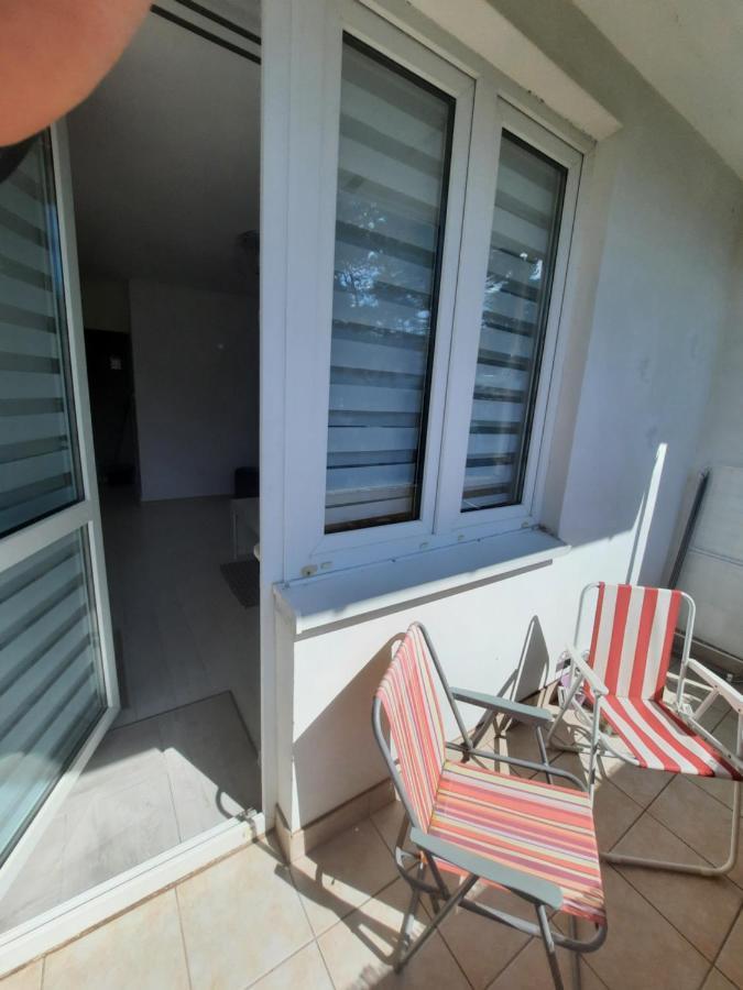 Appartement Apartament Zorzy Przy Instytucie Kardiologii Anin à Varsovie Extérieur photo