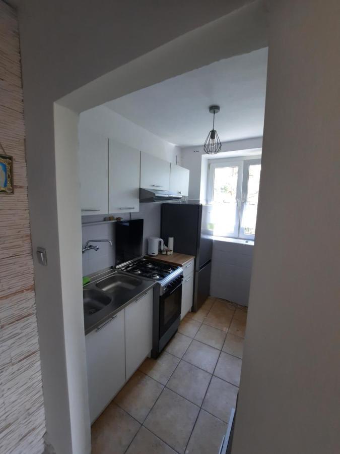 Appartement Apartament Zorzy Przy Instytucie Kardiologii Anin à Varsovie Extérieur photo