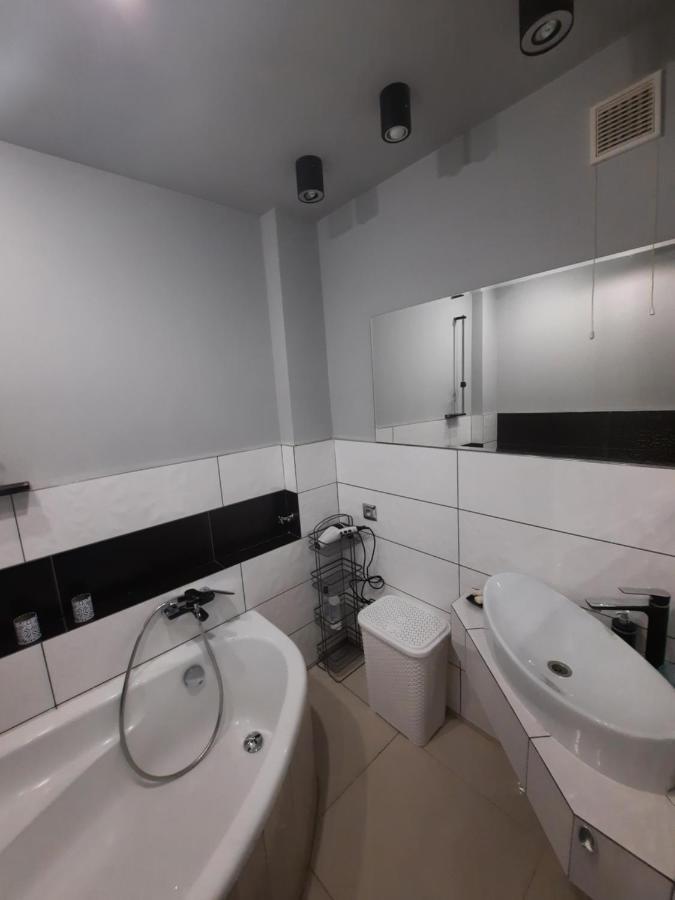 Appartement Apartament Zorzy Przy Instytucie Kardiologii Anin à Varsovie Extérieur photo