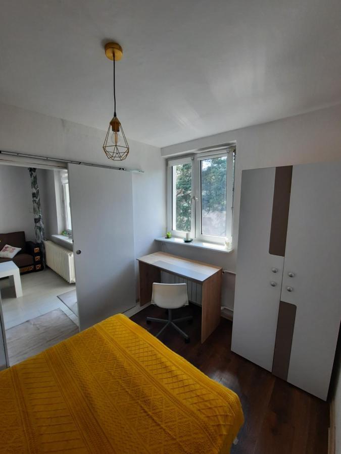 Appartement Apartament Zorzy Przy Instytucie Kardiologii Anin à Varsovie Extérieur photo