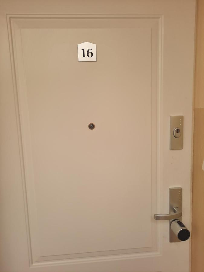 Appartement Apartament Zorzy Przy Instytucie Kardiologii Anin à Varsovie Extérieur photo